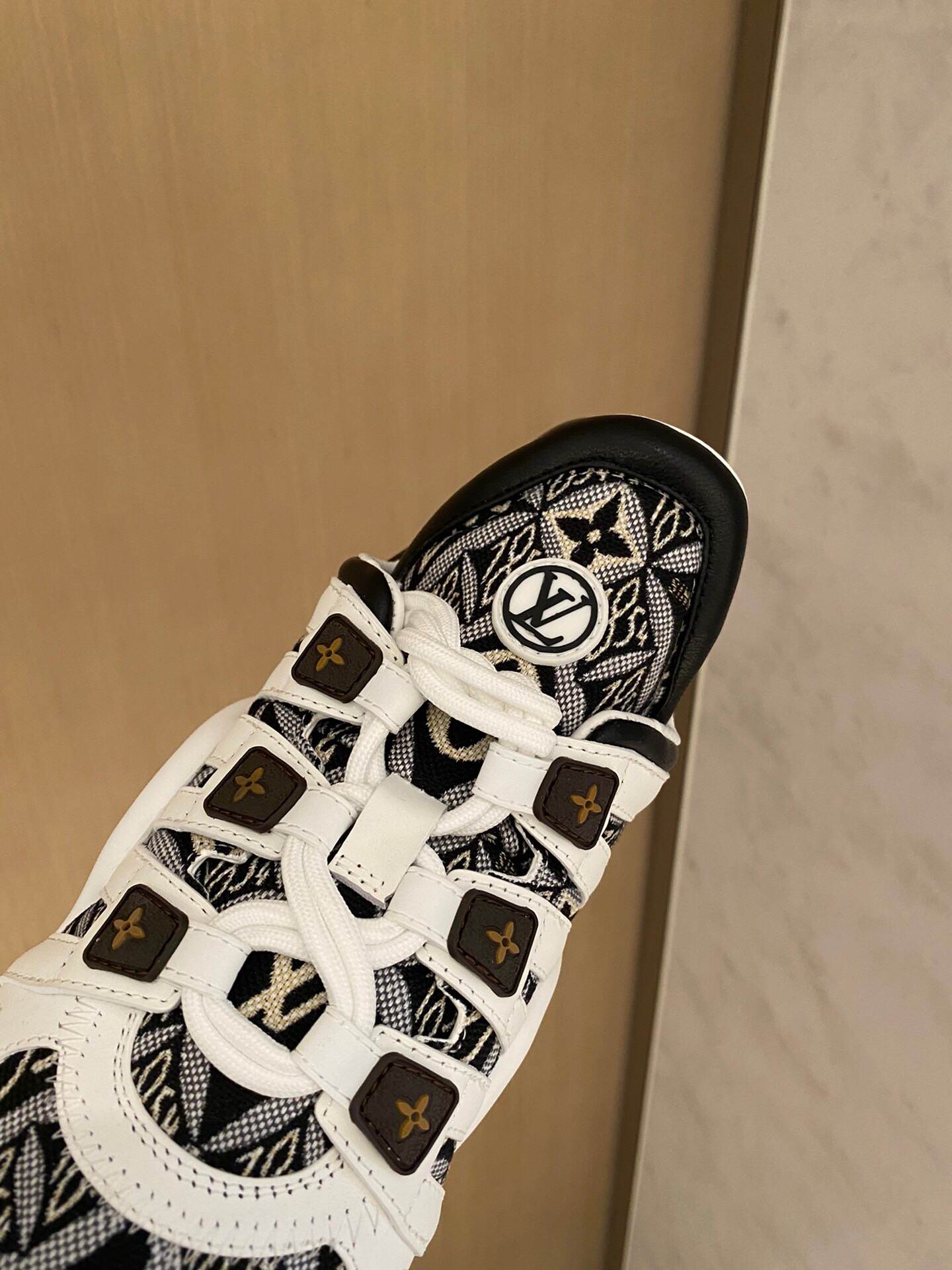 22022119_detail_1
