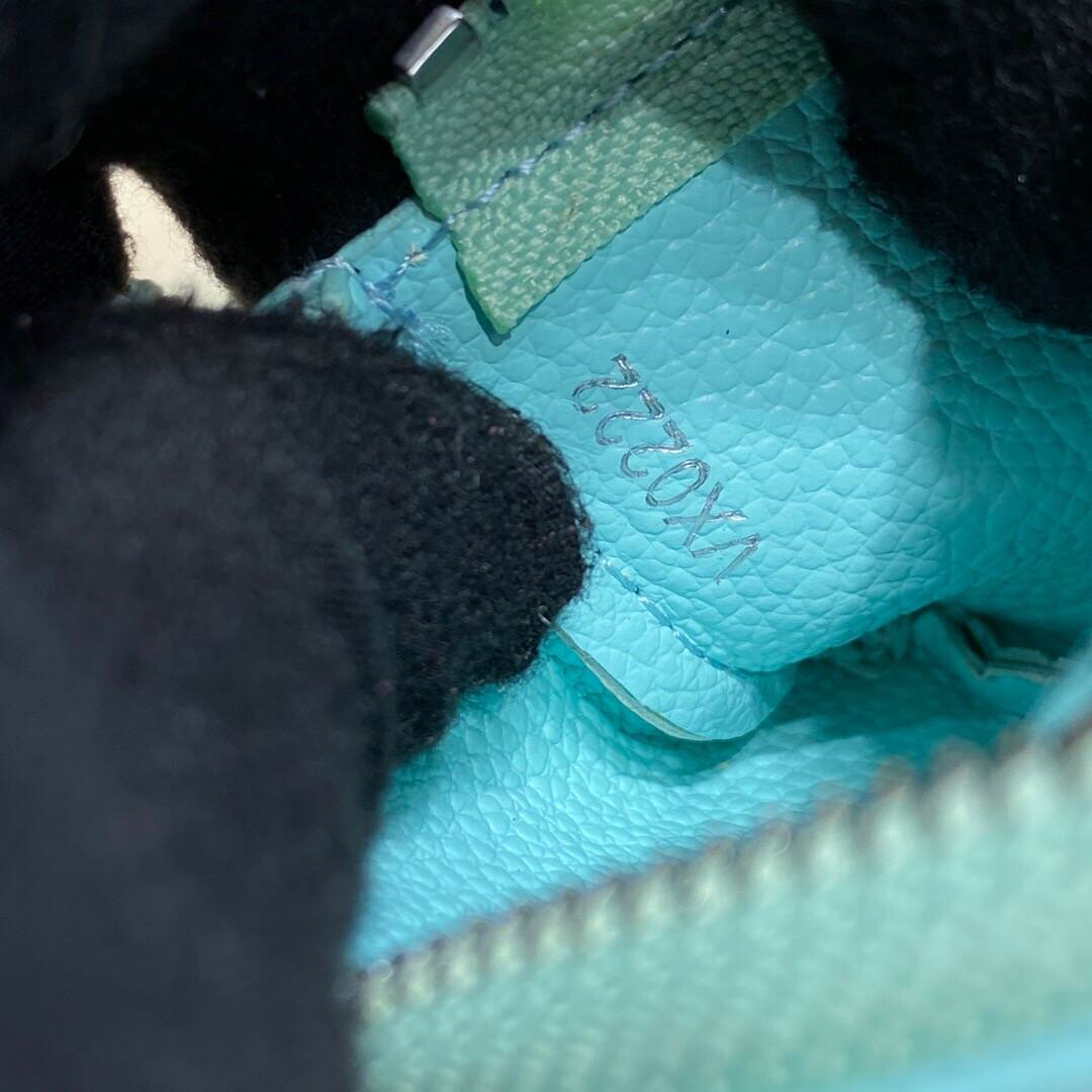 22100732_detail_6