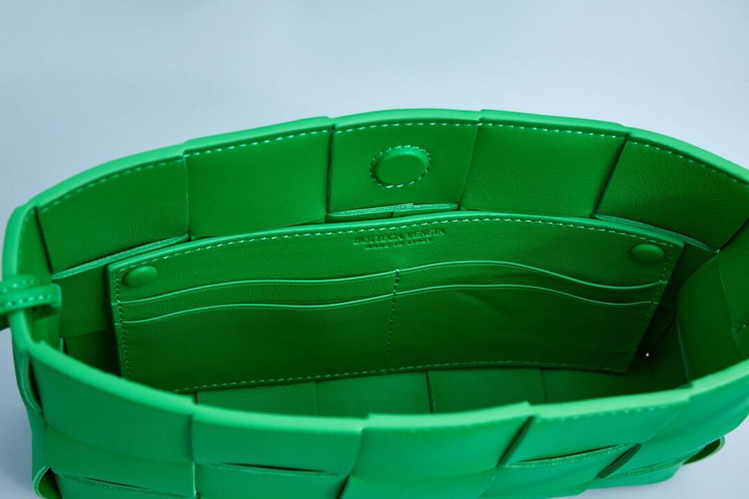 23080959_detail_6