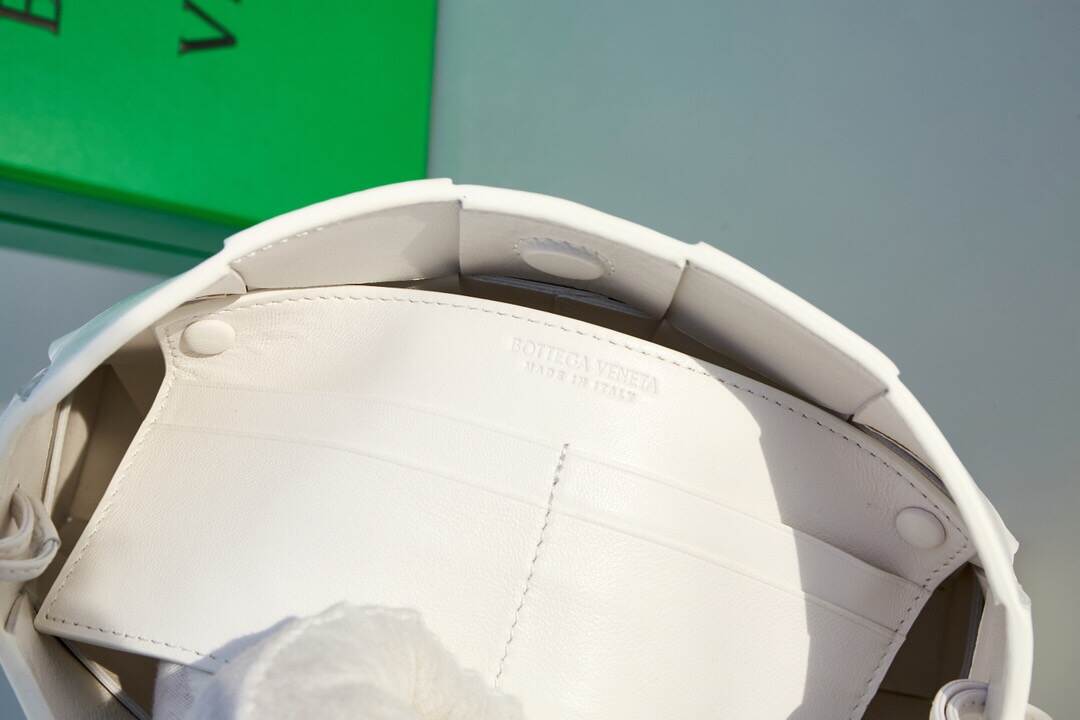 23080959_detail_7