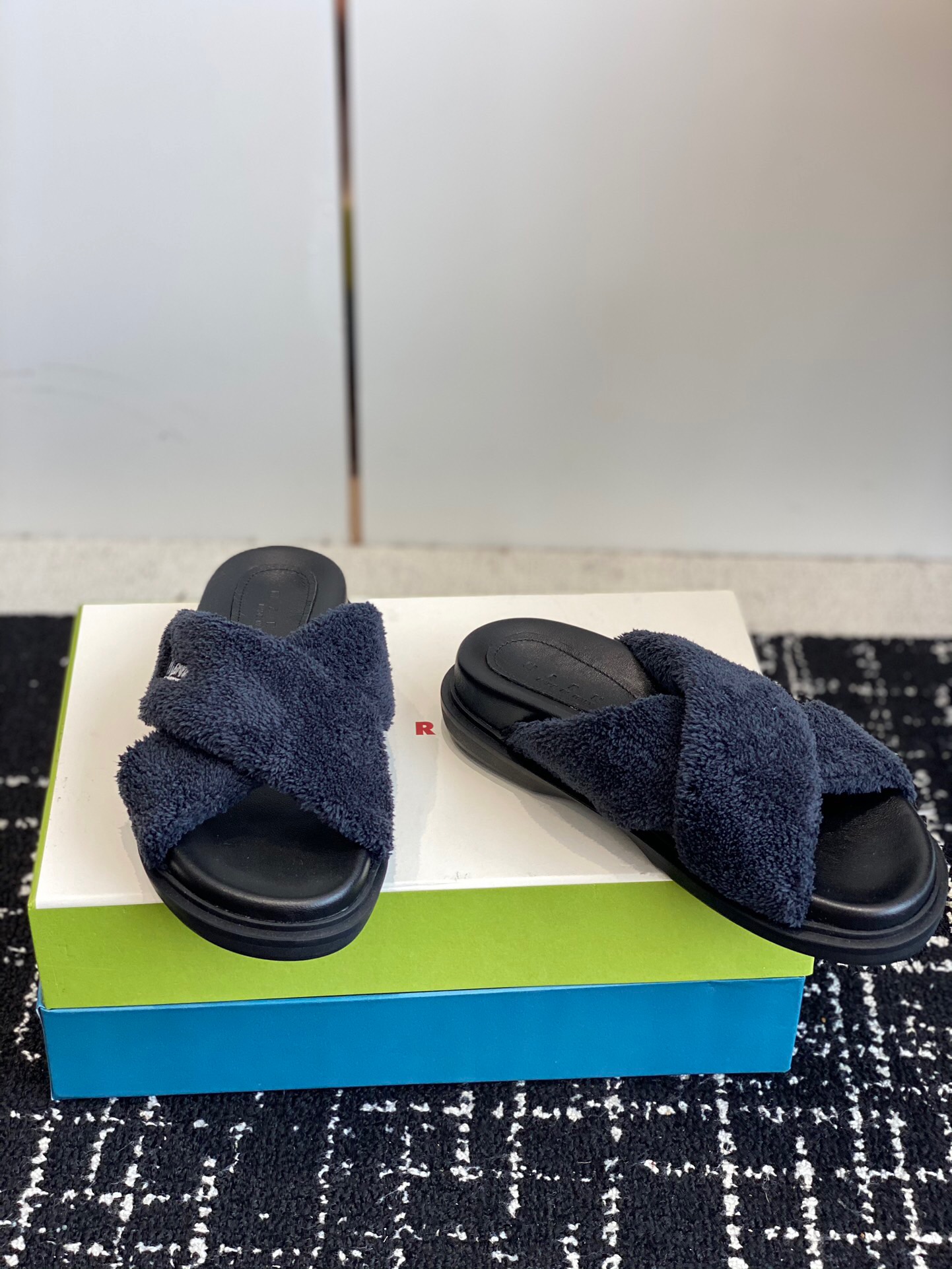 23113012819_detail_2