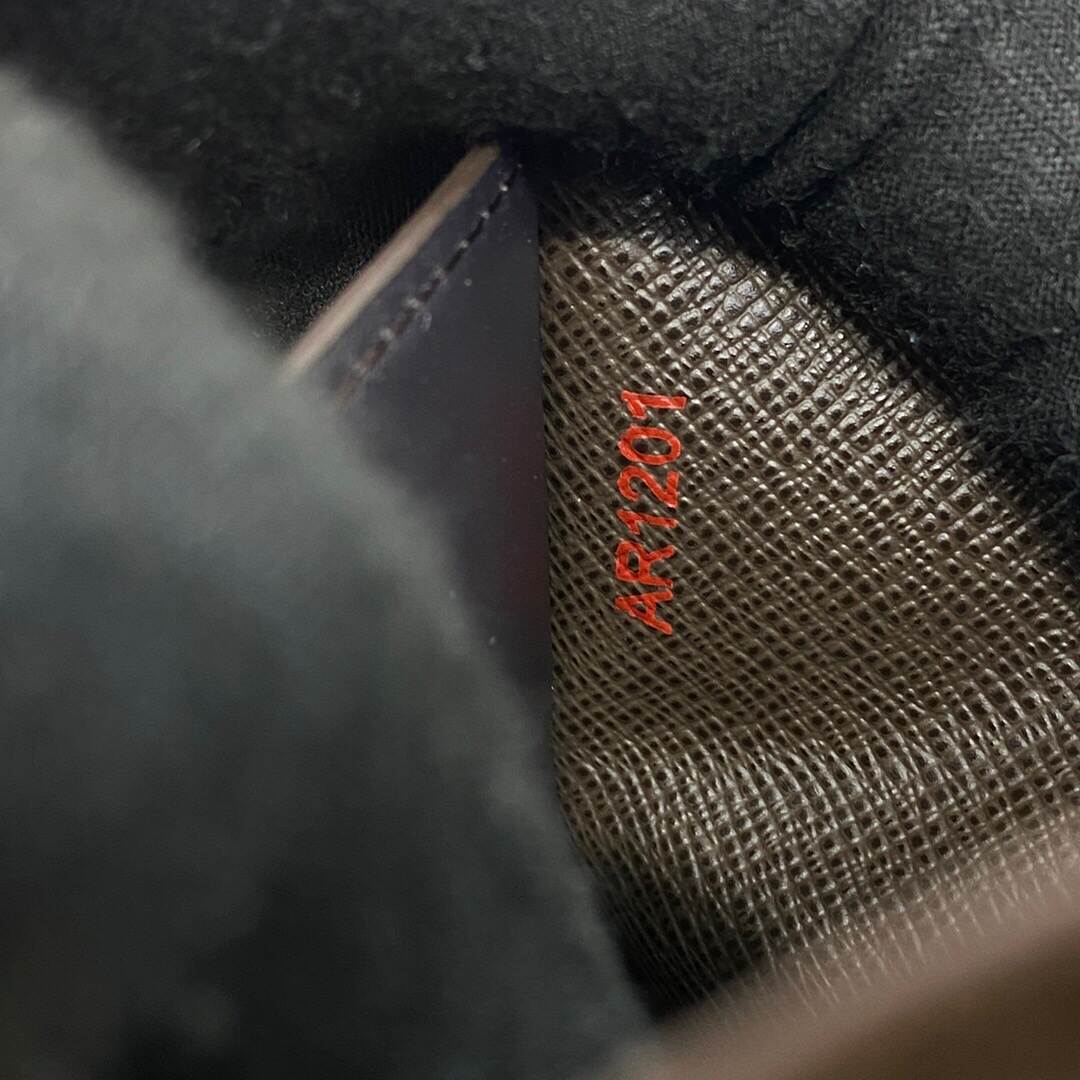 23121932_detail_4
