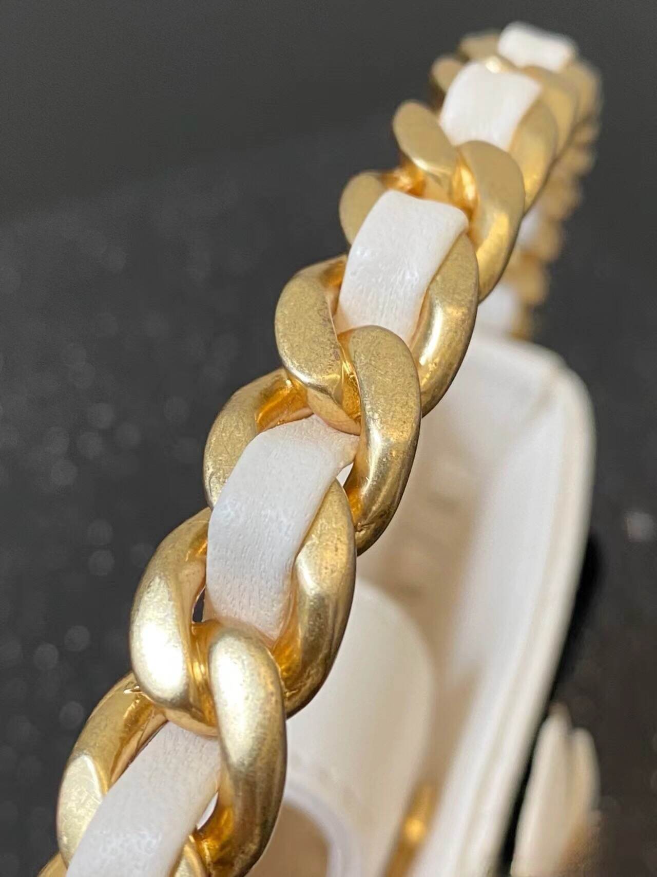 240406193_detail_5
