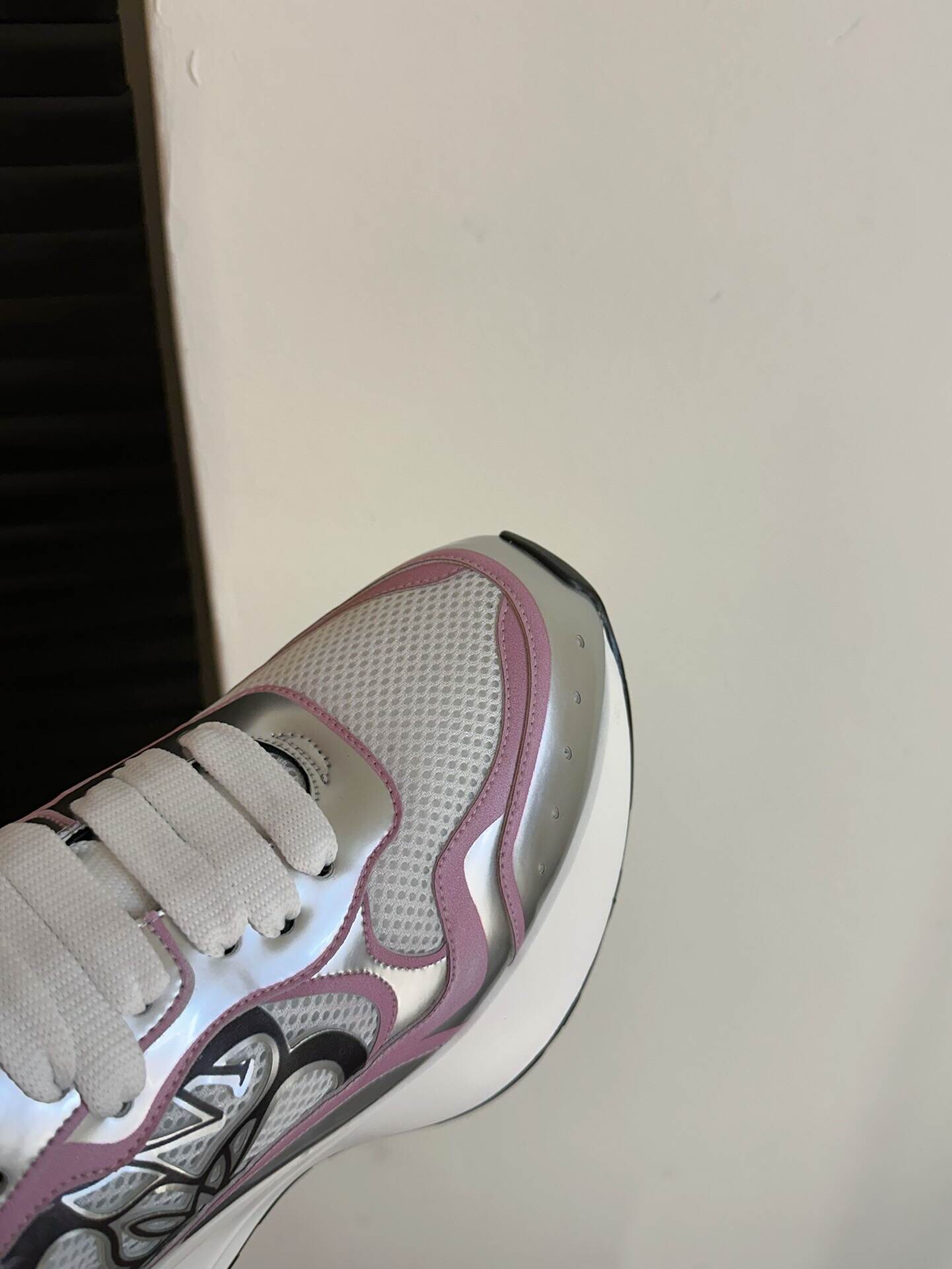 24042419_detail_1