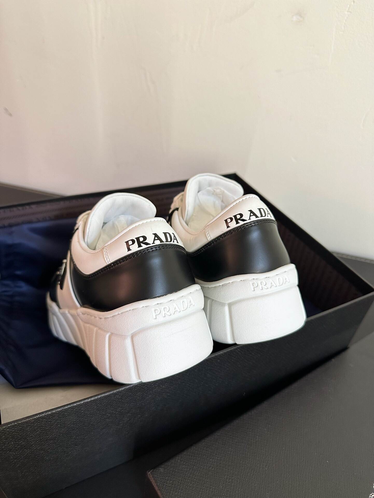 24042419_detail_4