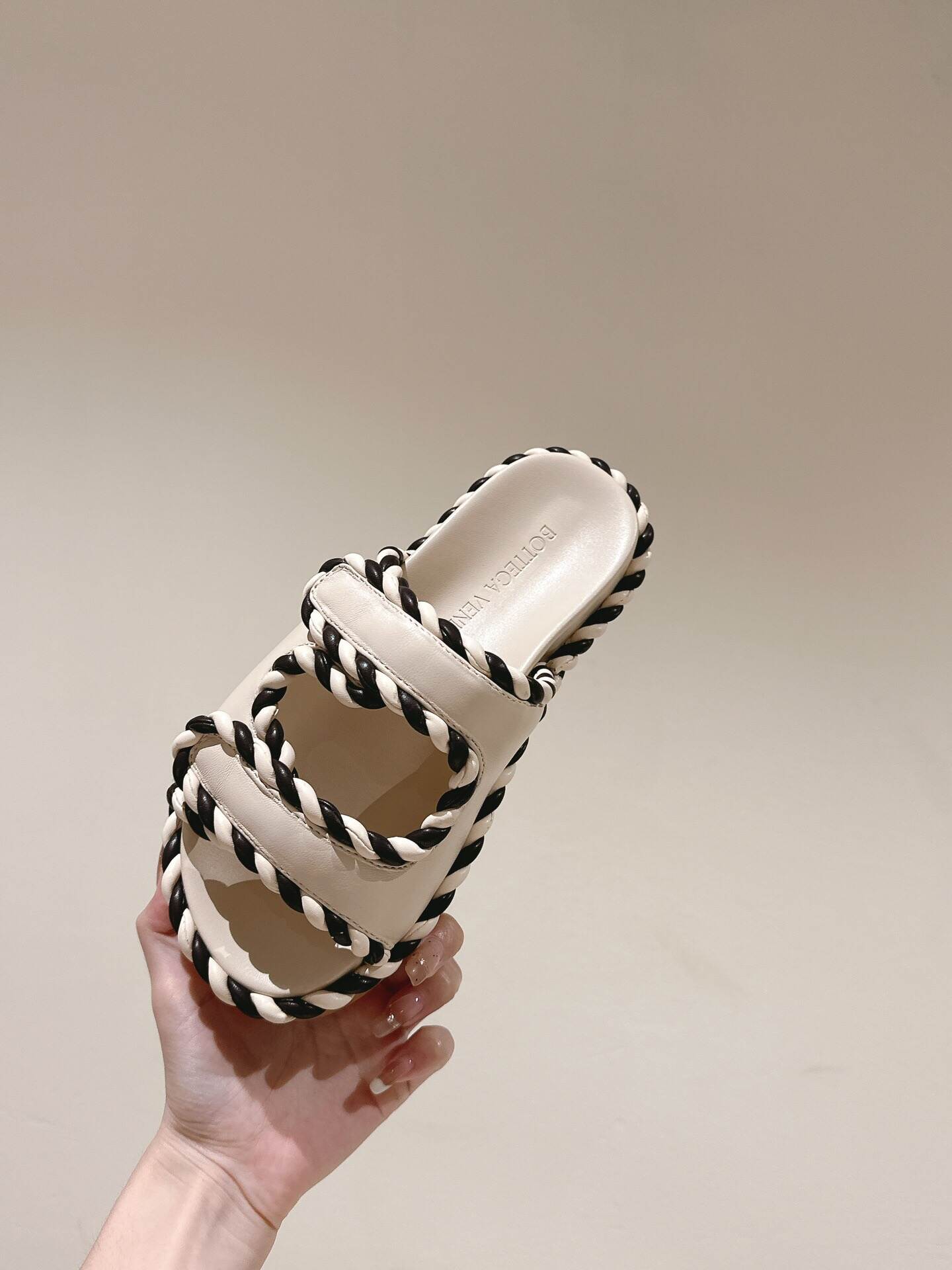 240626128_detail_8