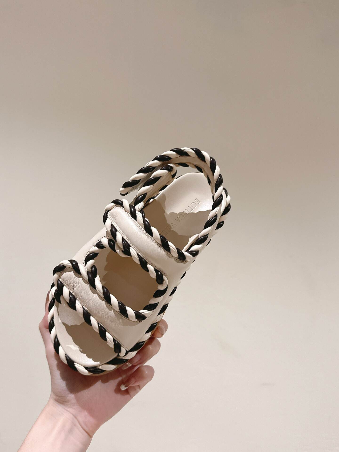 240626128_detail_8