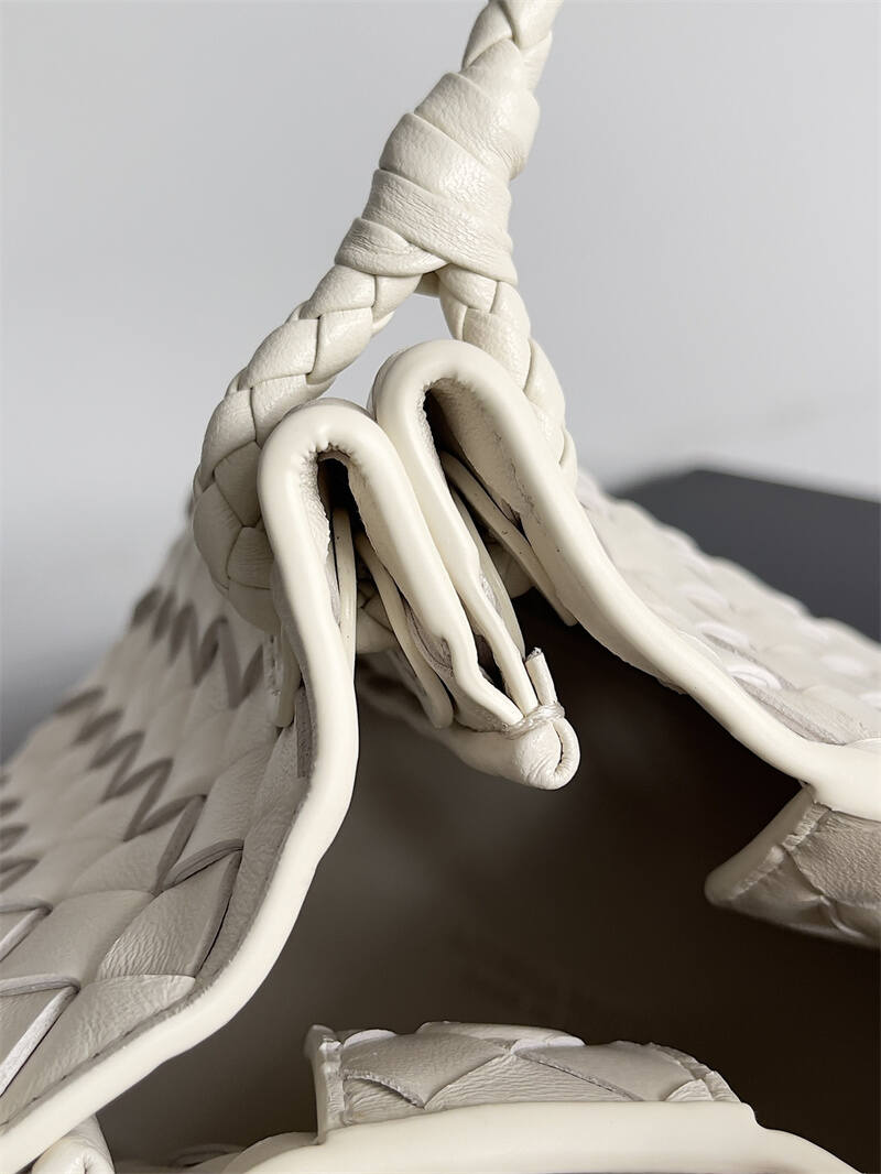 24090559_detail_5