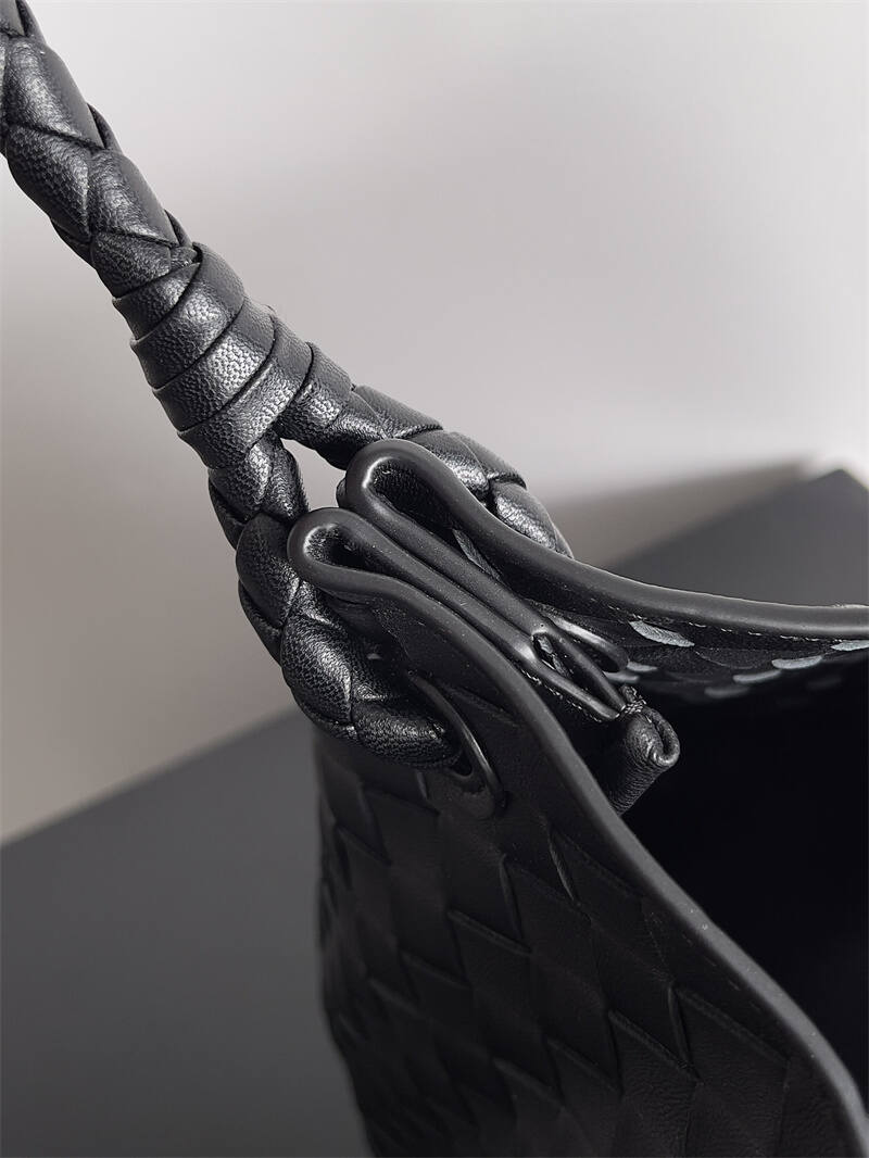 24100259_detail_5