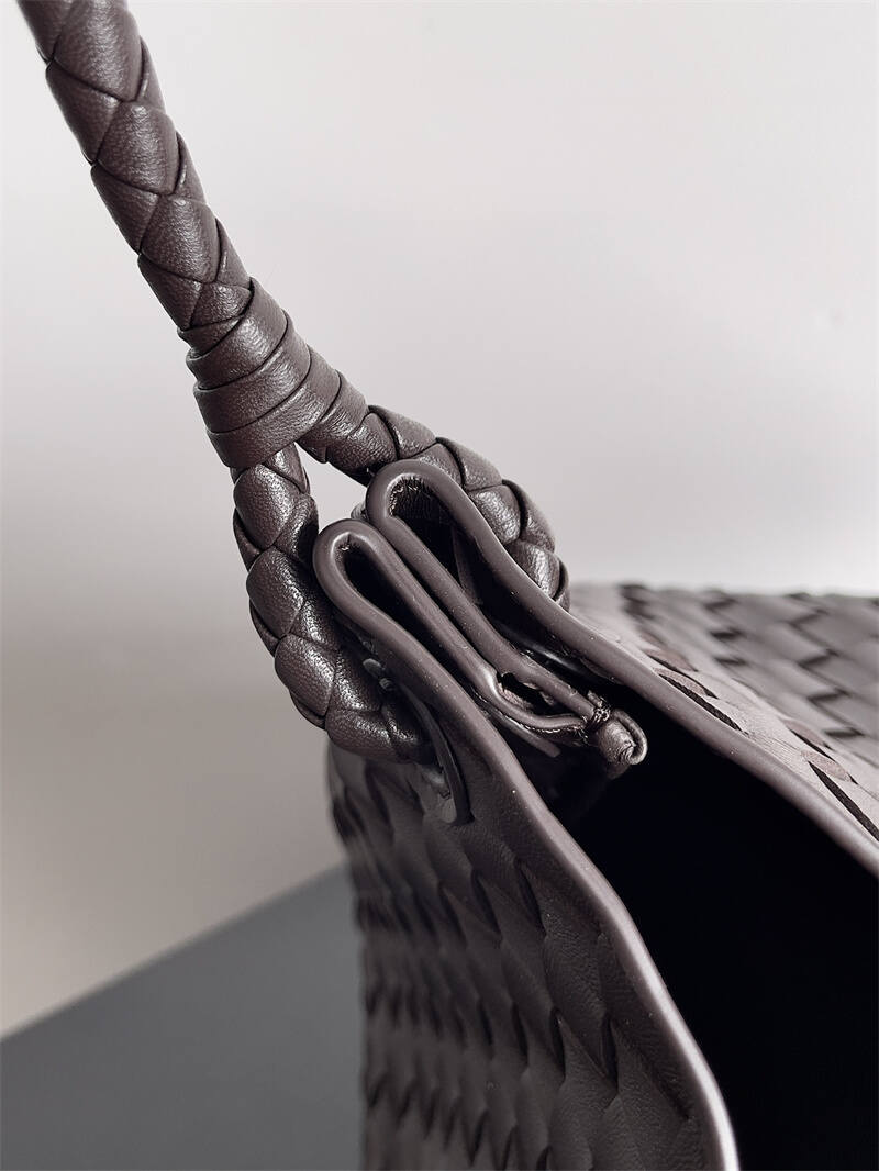 24100259_detail_5