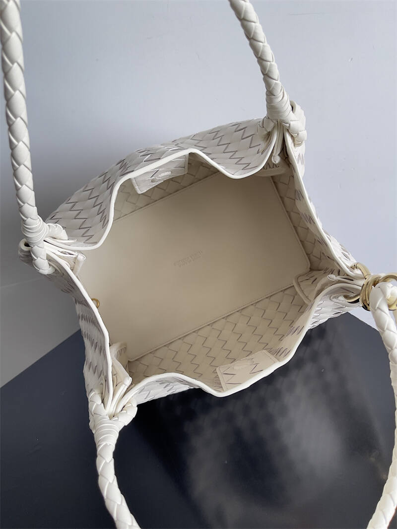 24100259_detail_6