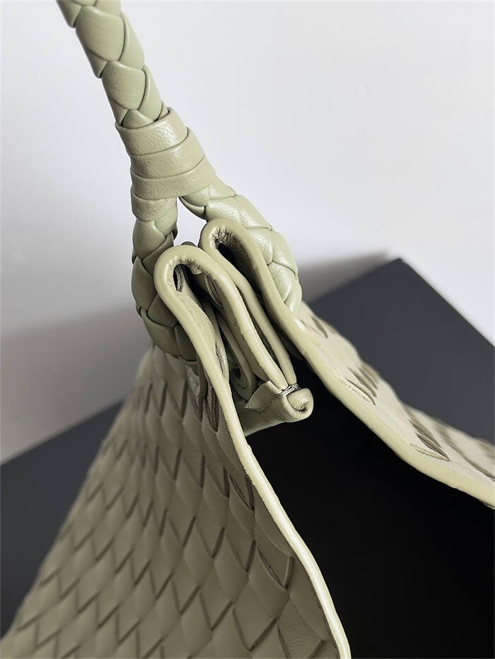 24120459_detail_5