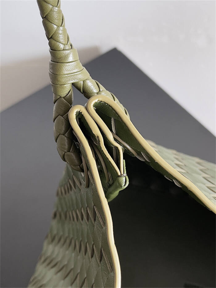24120459_detail_5