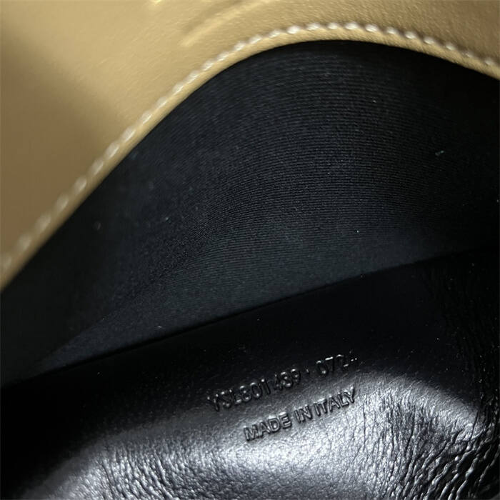 250115135_detail_7