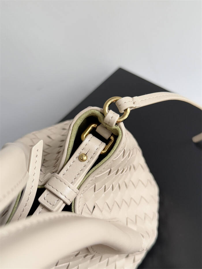 25072659_detail_6