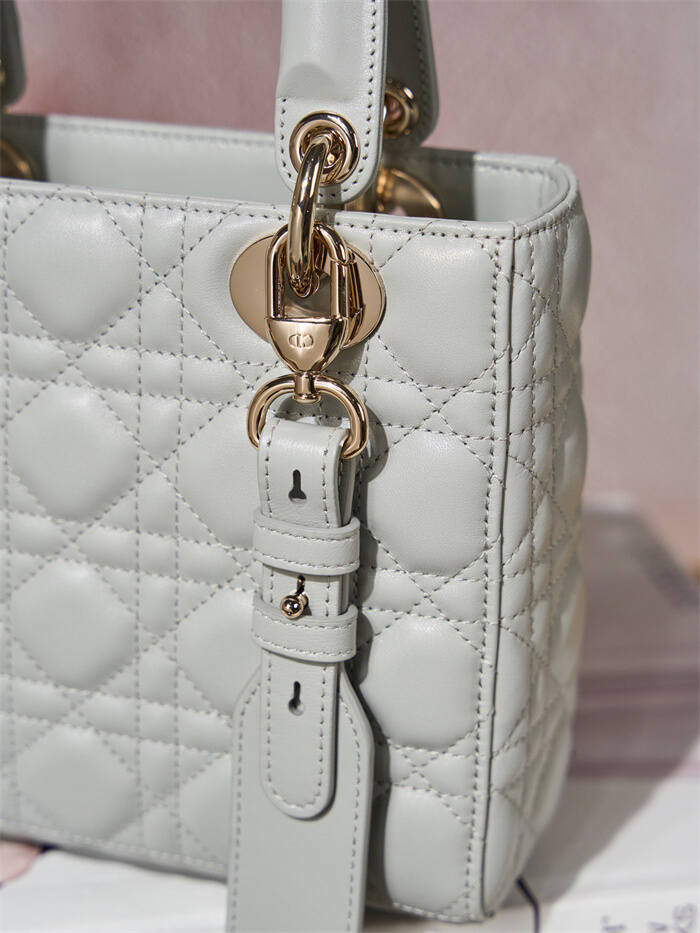 25122923_detail_2